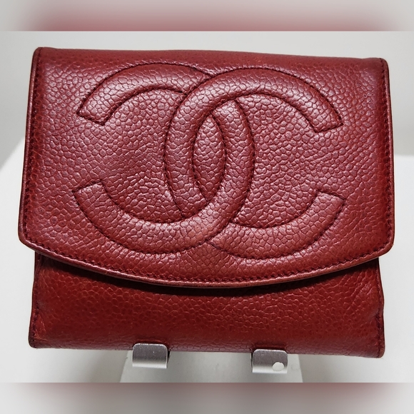 CHANEL CC Caviar Red Leather Bifold Wallet - Picture 2 of 12